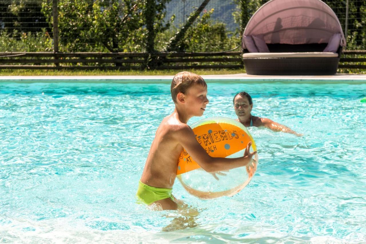 Hotel Garni Gruener Baum Laives Luaran gambar