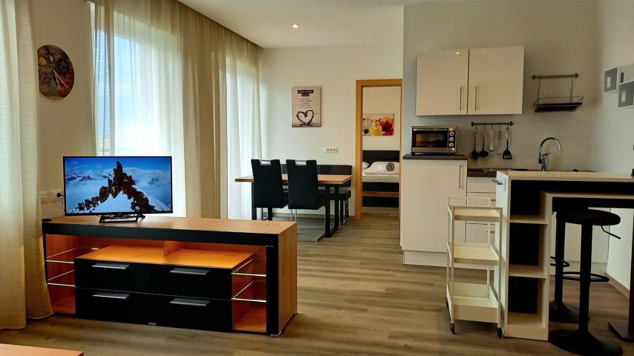 Hotel Garni Gruener Baum Laives Luaran gambar