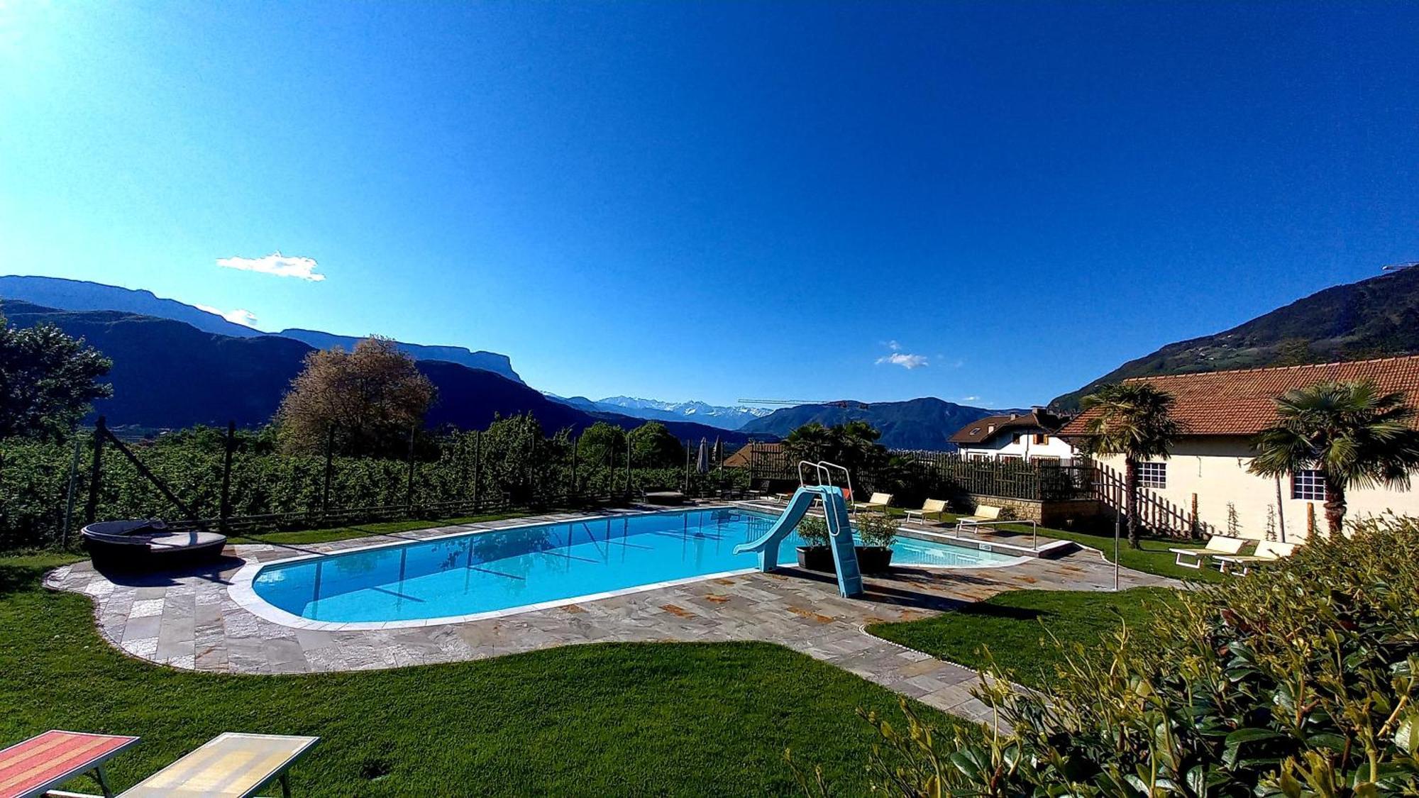 Hotel Garni Gruener Baum Laives Bilik gambar