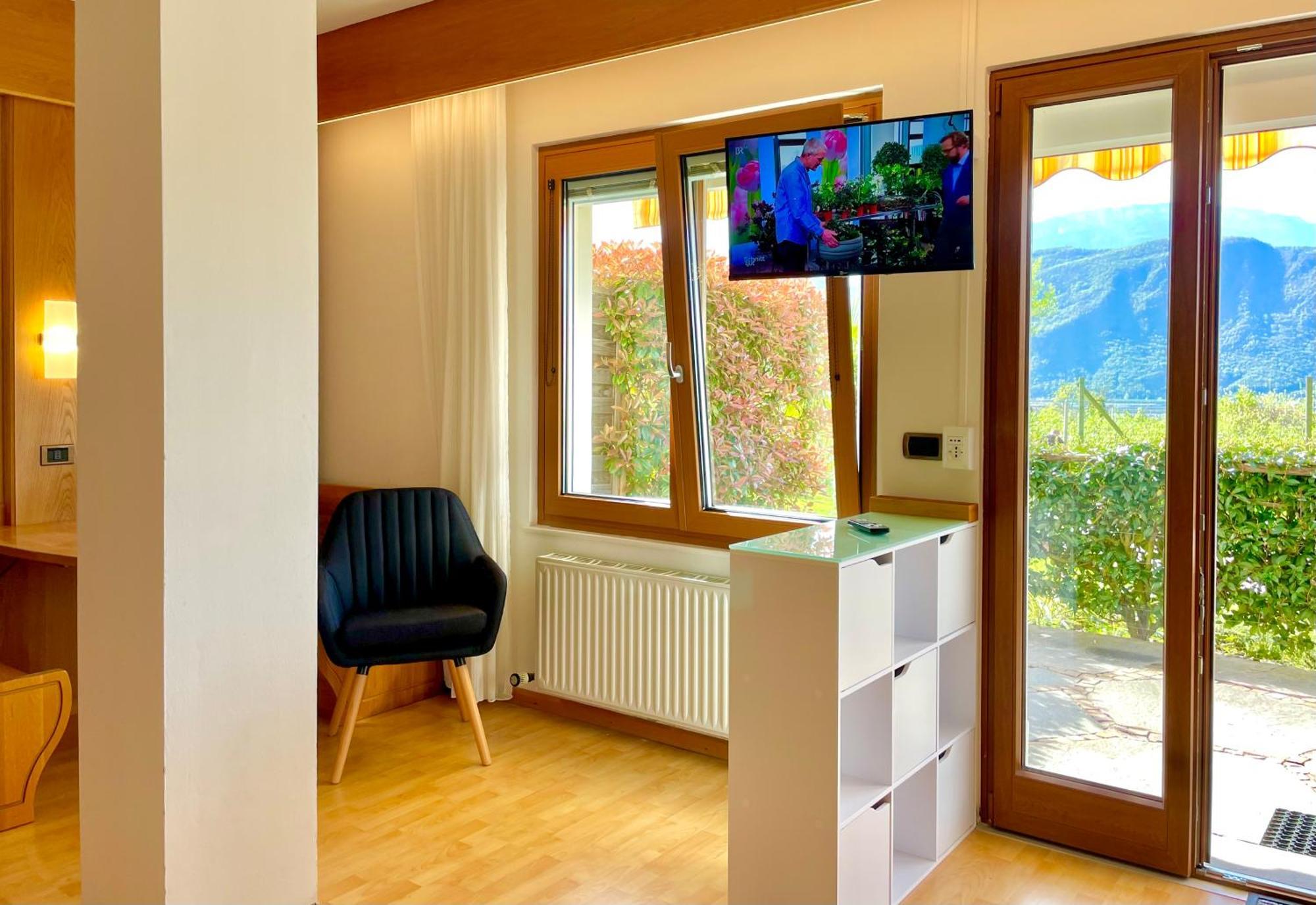 Hotel Garni Gruener Baum Laives Luaran gambar
