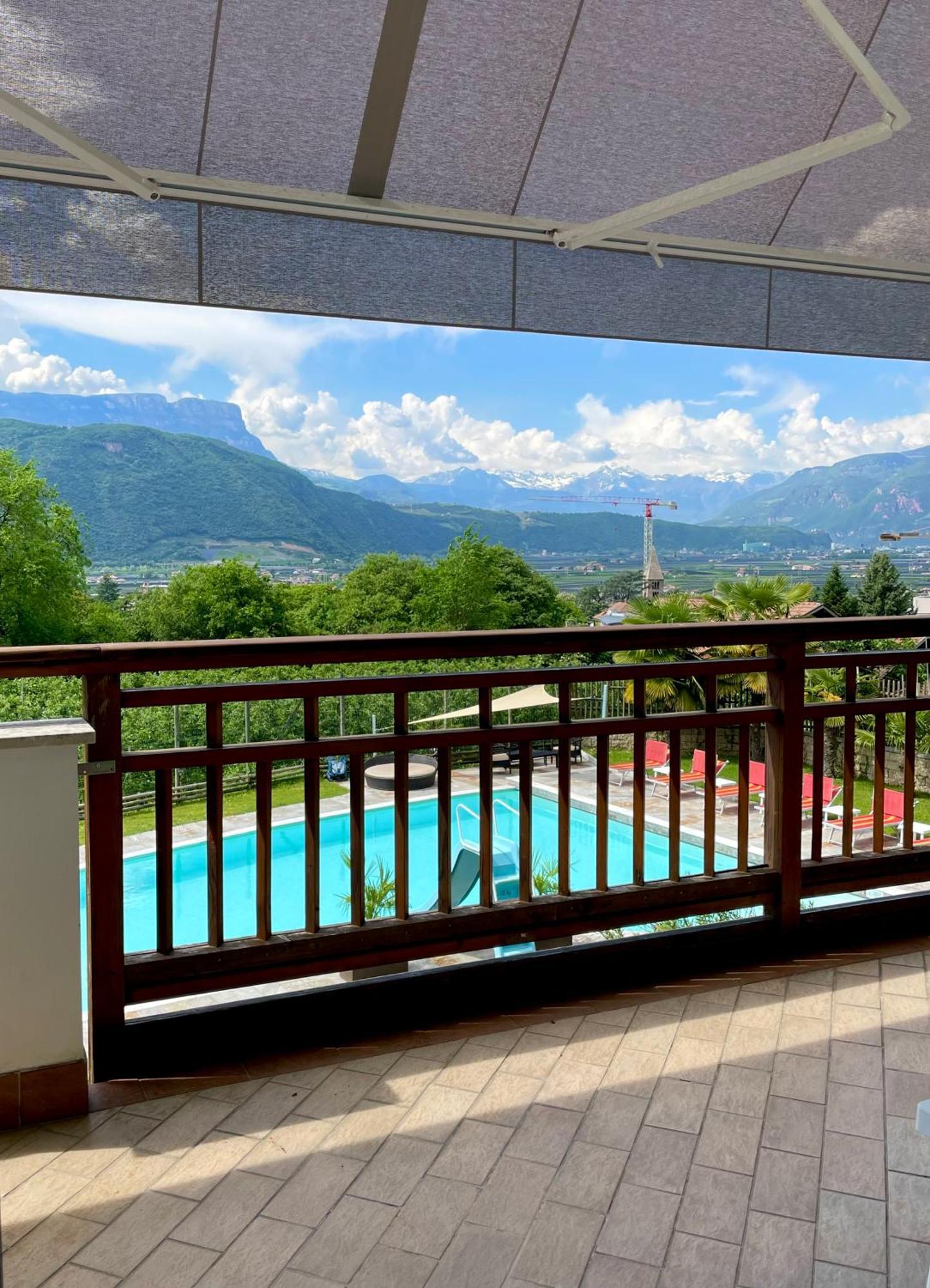 Hotel Garni Gruener Baum Laives Luaran gambar